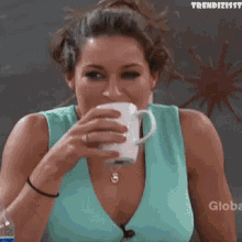 Lmao Spit Take GIF - Lmao Spit Take Cracking Up GIFs
