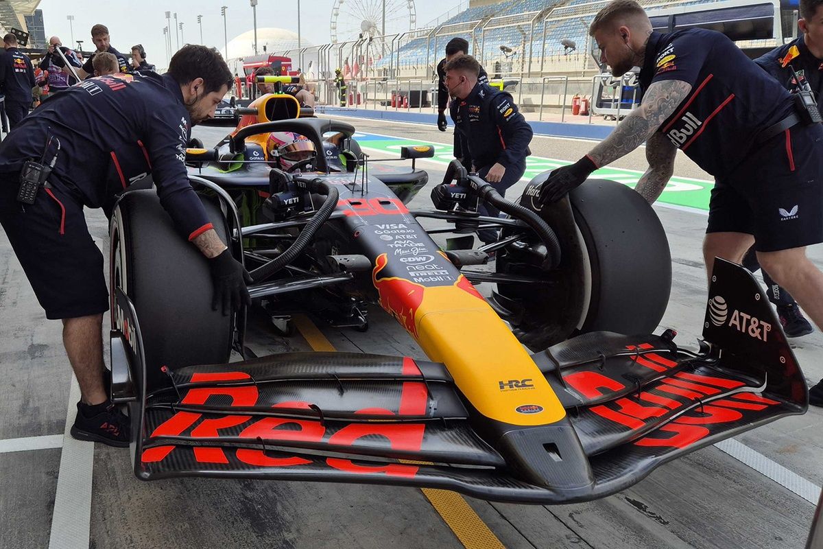 liam-lawson-red-bull-racing.jpg