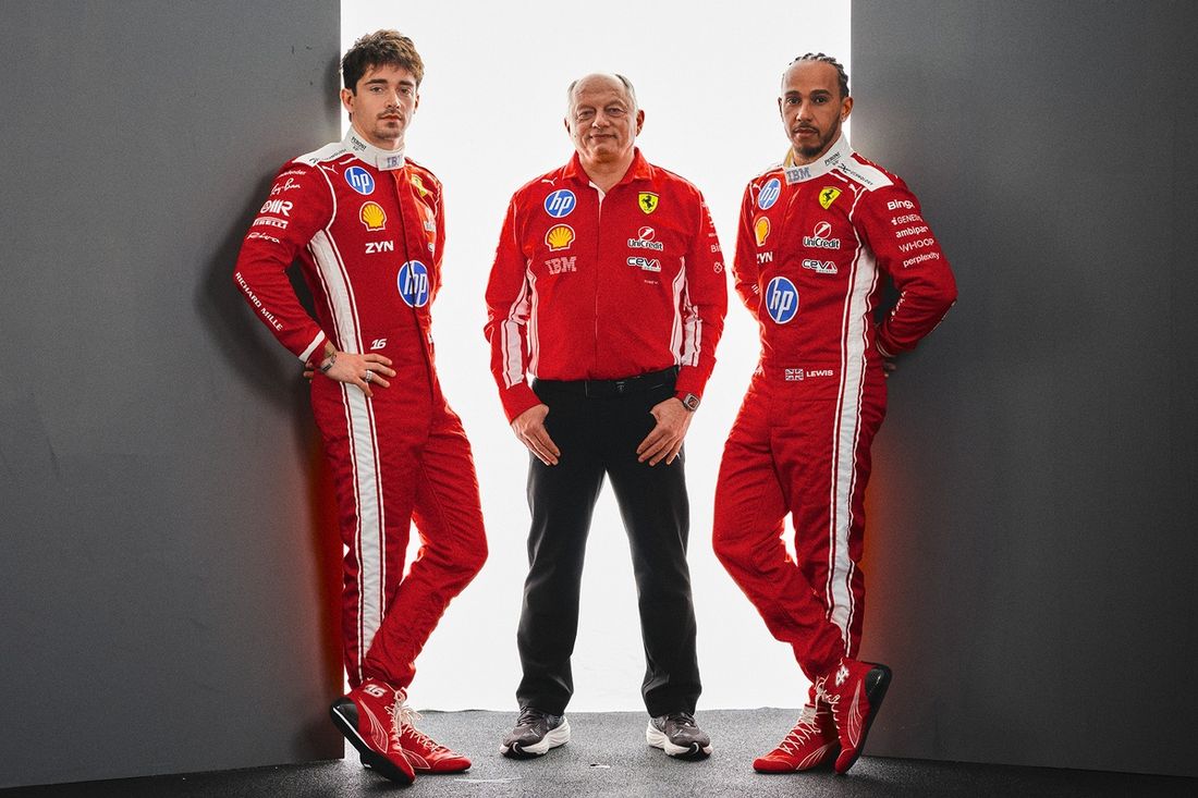 lewis-hamilton-charles-leclerc.jpg