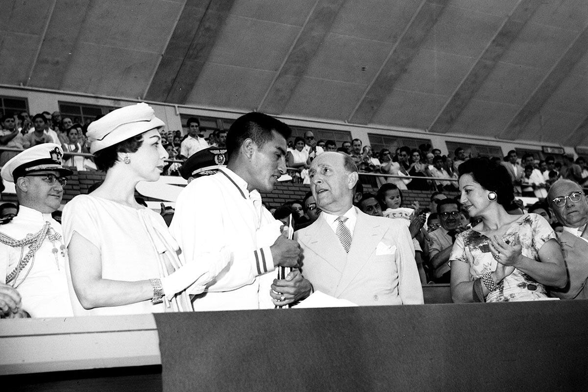 Hasta la fecha Olmedo Rodríguez es el único tenista peruano y sudamericano en haber ganado el torneo del mítico Wimbledon, que se juega en la llamada “La catedral del tenis” y que es considerado el más importante del mundo. Su victoria sobre el multi campeón australiano Rod Laver hizo resaltar su trascendental logro.