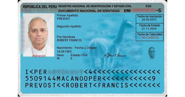 Apenas fue elegido Papa, las instituciones estatales evidenciaron que tenía todos los papeles como un peruano más. Incluso sacó licencia de conducir y no recibió ninguna papeleta en 10 años.