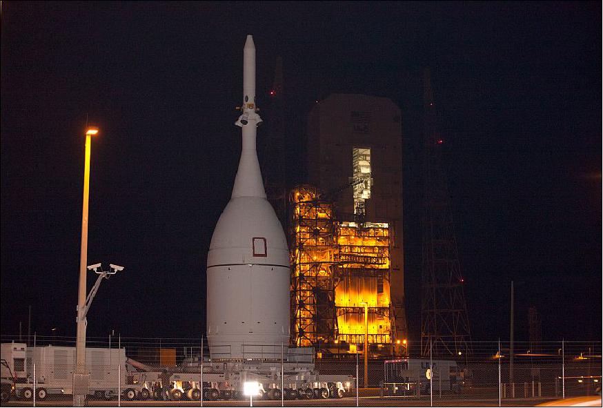 Figura 11: El 12 de noviembre de 2014, la nave espacial Orion-EFT-1 llegó al Complejo de Lanzamiento Espacial 37 en la Estación de la Fuerza Aérea de Cabo Cañaveral para completar su traslado de 22 millas desde el Centro Espacial Kennedy de la agencia en Florida (crédito de la imagen: NASA, Kim Shiflett) 34)