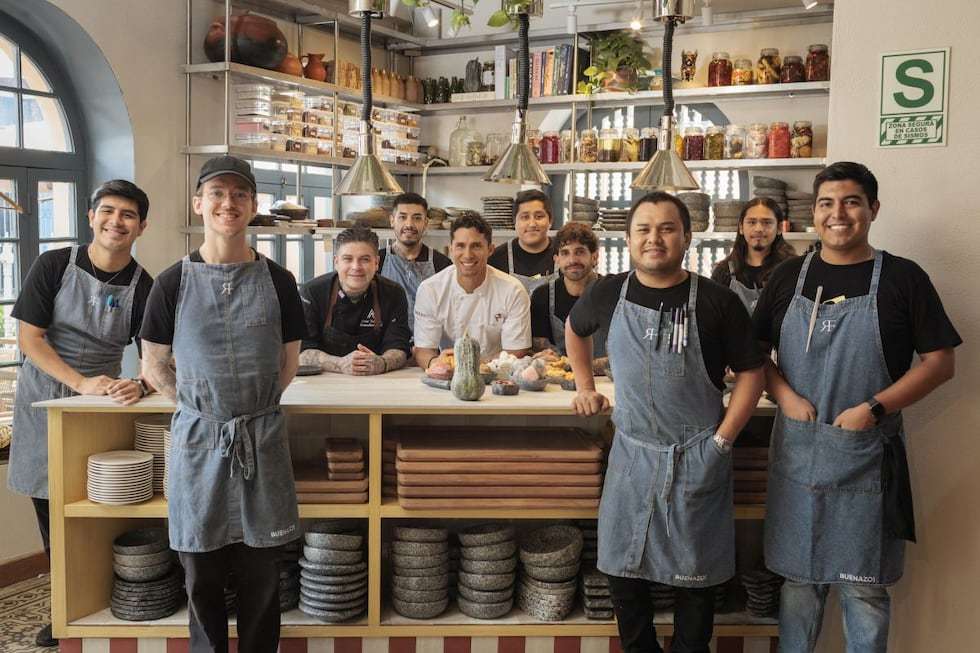 Su equipo se ha sumado al sueño de componer un viaje culinario por el Perú a través de sabores, texturas y aromas. (Foto: Richard Hirano)