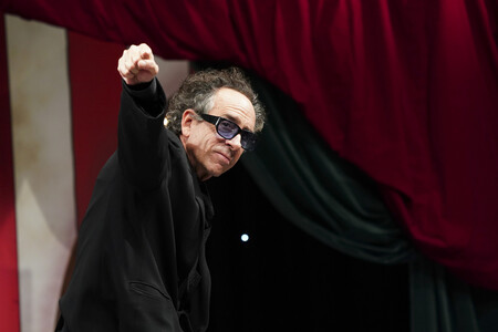 Tim Burton salta a la televisión con Netflix y la familia Addams: dirigirá una serie de acción real sobre Miércoles