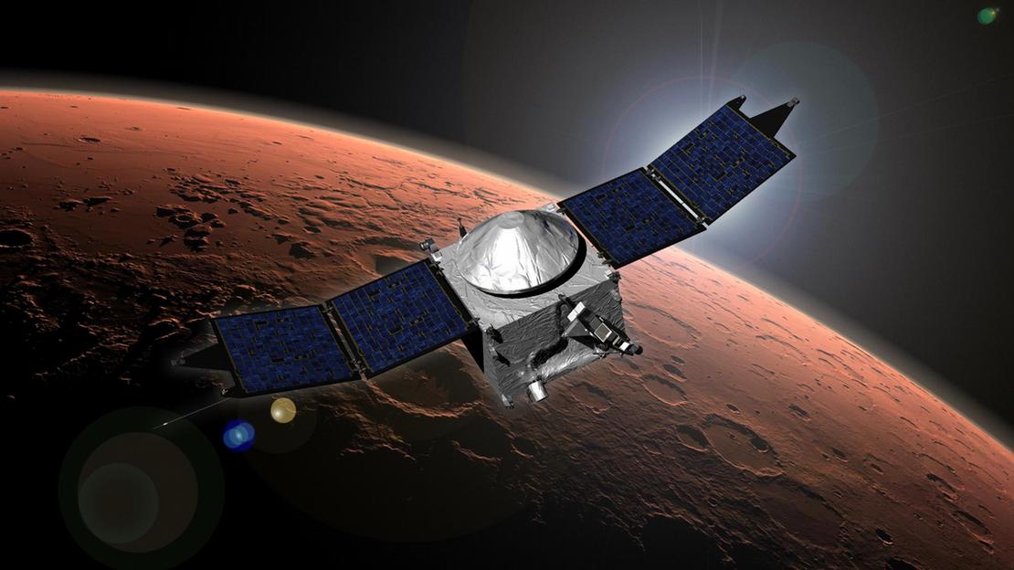 Sonda Maven, de fondo Marte.