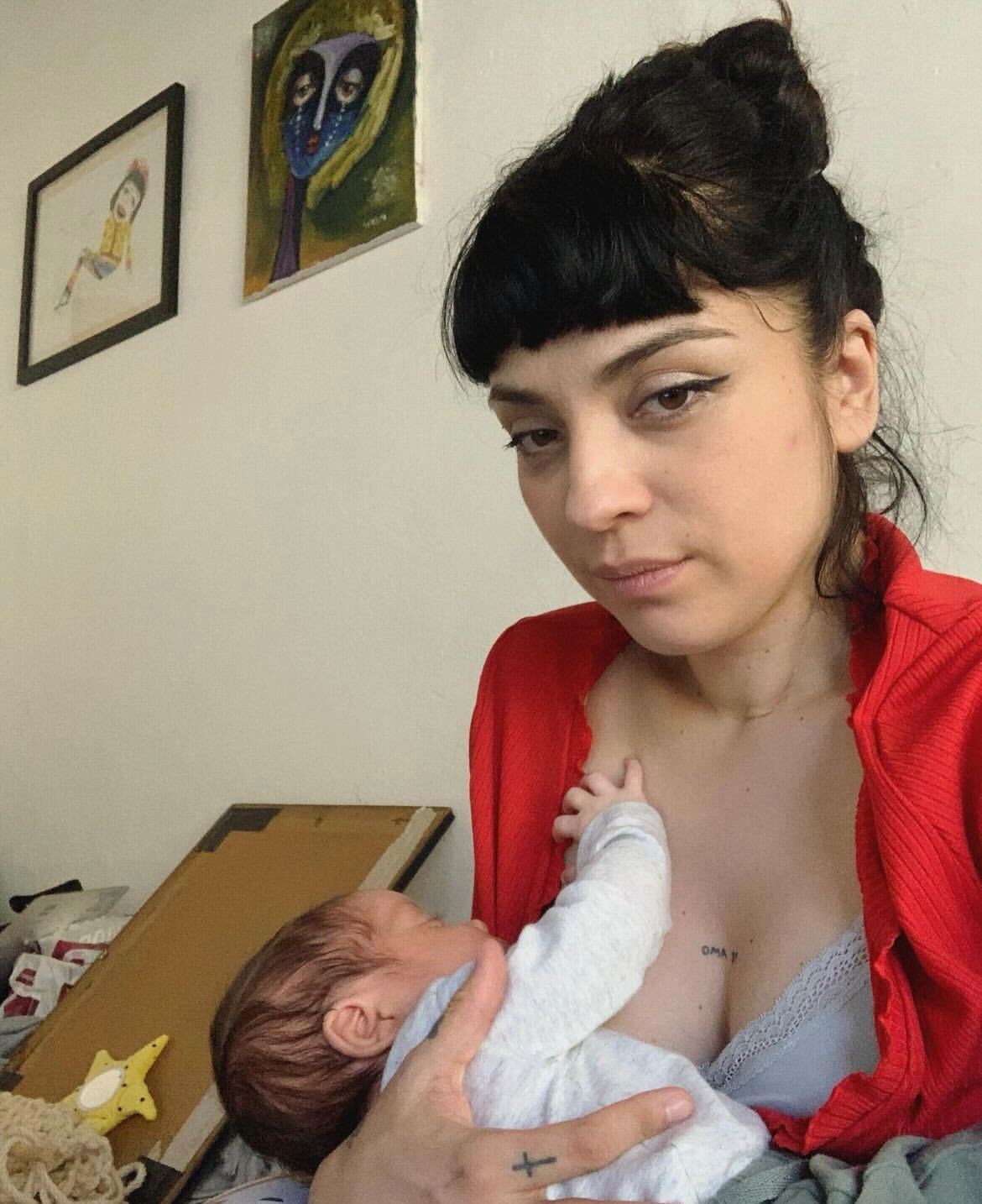 Mon Laferte compartió en sus redes sociales un tierno momento junto a su hijo