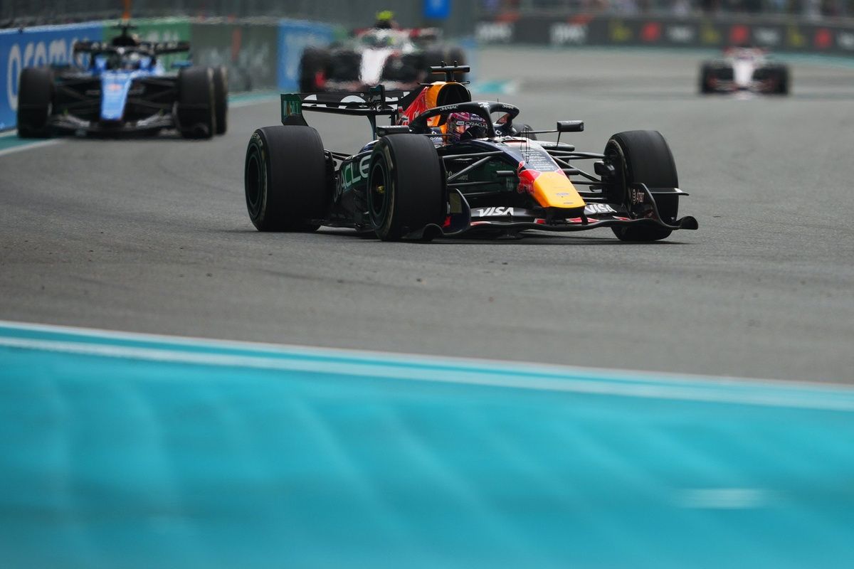 max-verstappen-red-bull-racing.jpg