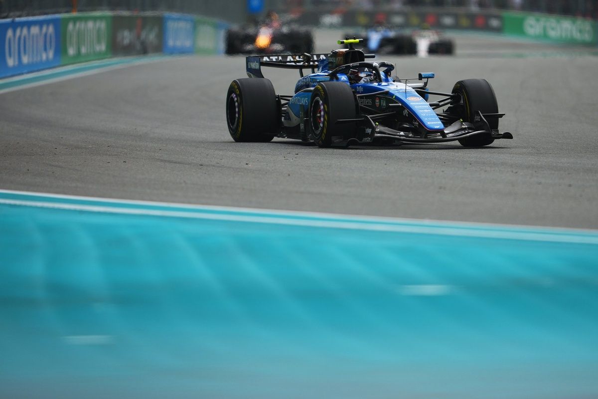 carlos-sainz-williams.jpg