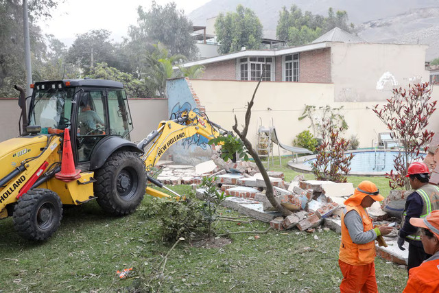 Algunos vecinos calificaron la medida como un abuso de autoridad e incluso adelantaron que tomarán acciones legales. Foto: Municipalidad de Surco.
