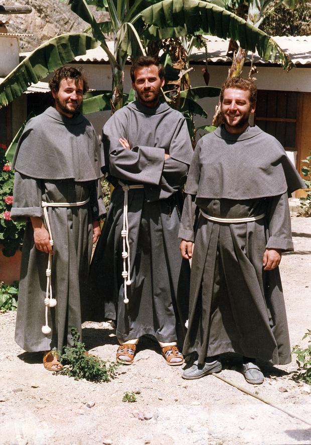 Tres eran los sacerdotes franciscanos asignados a Pariacoto en 1989. Jaroslaw Wysoczanski, Michal Tomaszek y Zbigniew Strzalkowski. El primero salvo de morir porque días antes había regresado a Polonia por la boda de su hermana. (Foto: Oficina para la Promoción del Culto a los Mártires de Pariacoto).