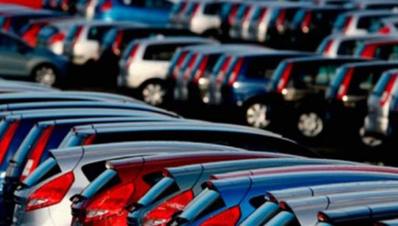 Venta de vehículos livianos cae 2.8% en febrero frente a prepandemia