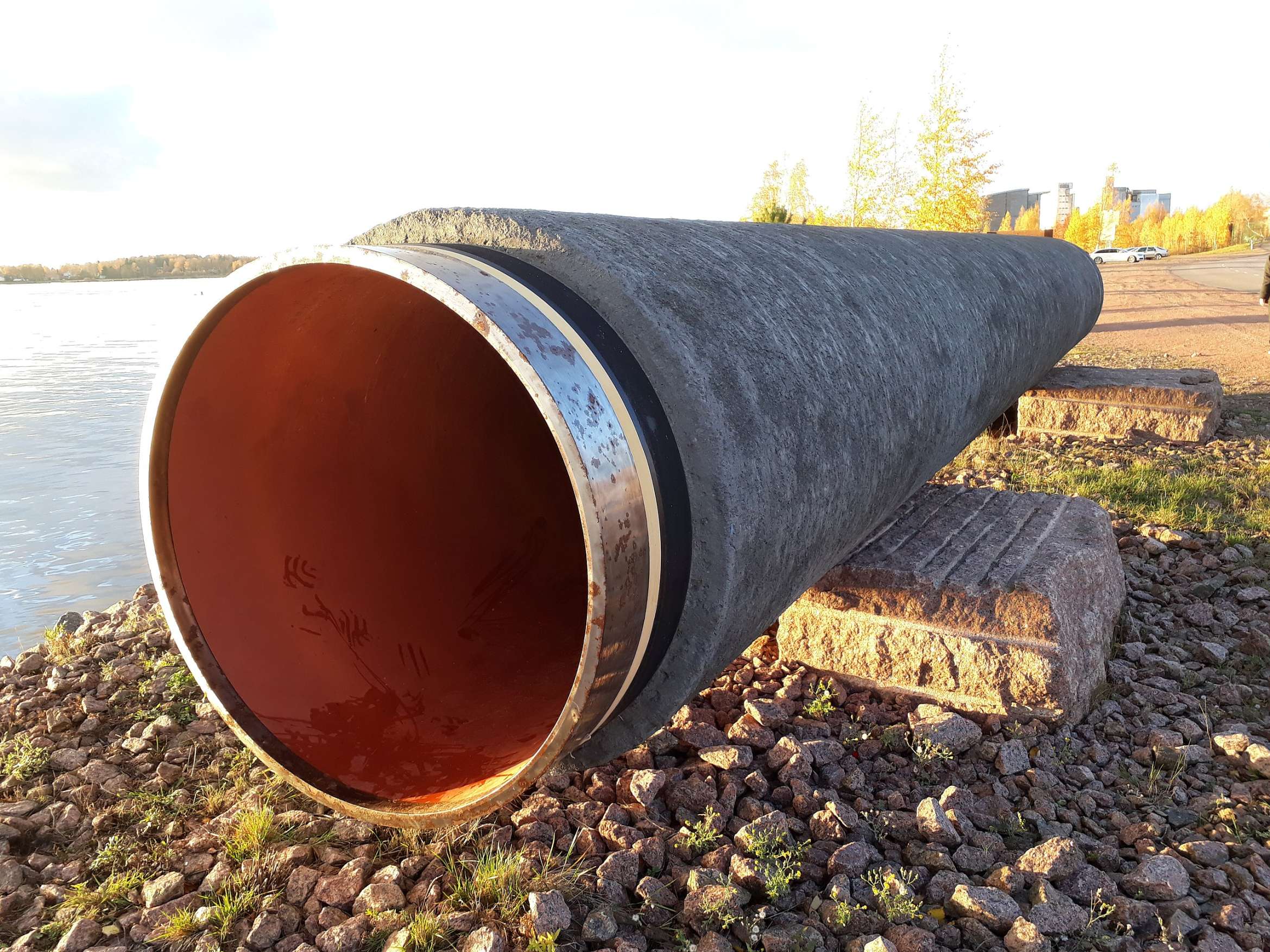 2560px-Nord_Stream_pipe_in_Kotka.jpg