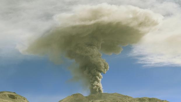 Ingemmet realizó un estudio para analizar la composición química y microestructural de la ceniza de los volcanes Ubinas (Moquegua), Sabancaya y Misti (Arequipa). (Foto: Ingemmet)