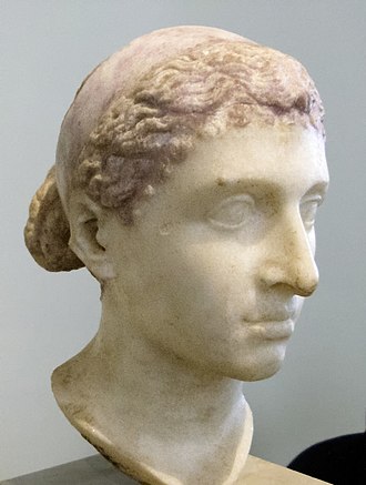 330px-Kleopatra-VII.-Altes-Museum-Berlin1.jpg